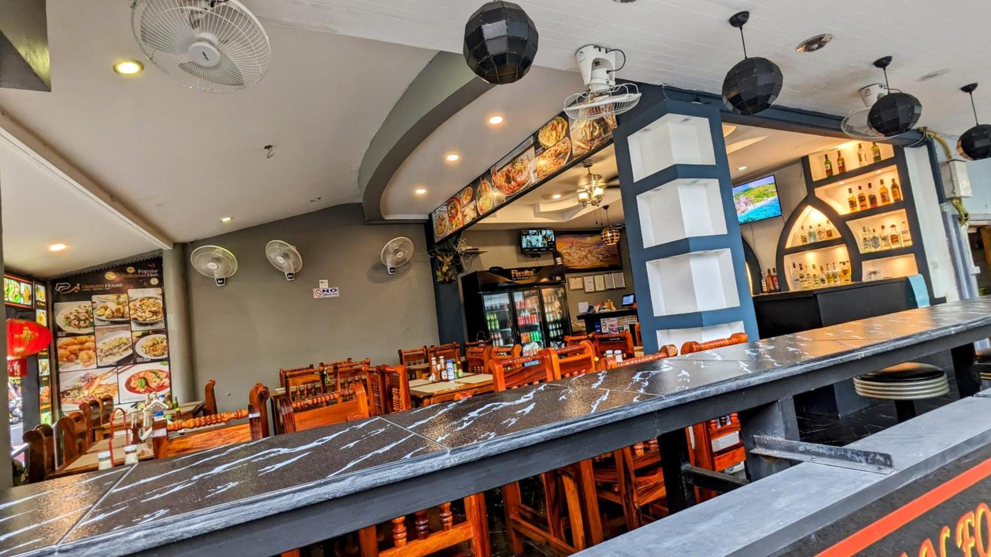 Heaven House Restro & Bar Hotel Patong Exterior foto