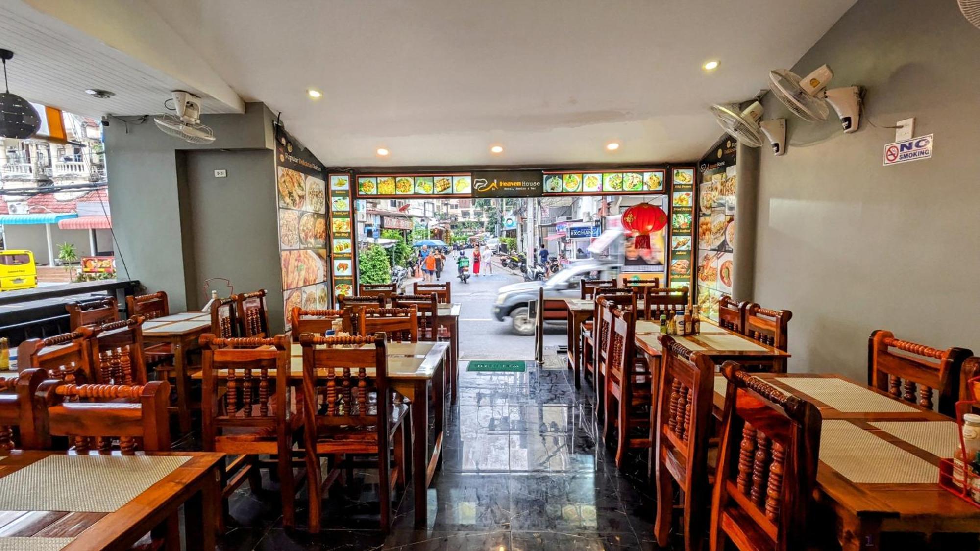Heaven House Restro & Bar Hotel Patong Exterior foto